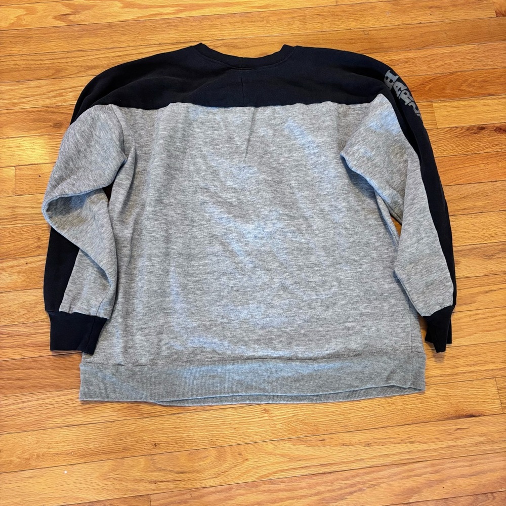 Women’s Harley Davidson Sweatshirt Size Large - Picture 3 of 4